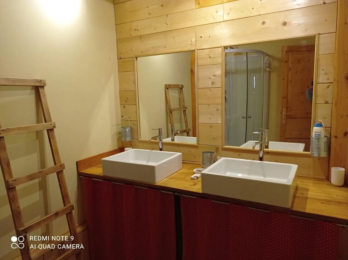 Logis Saint Roch Apartment Montaimont