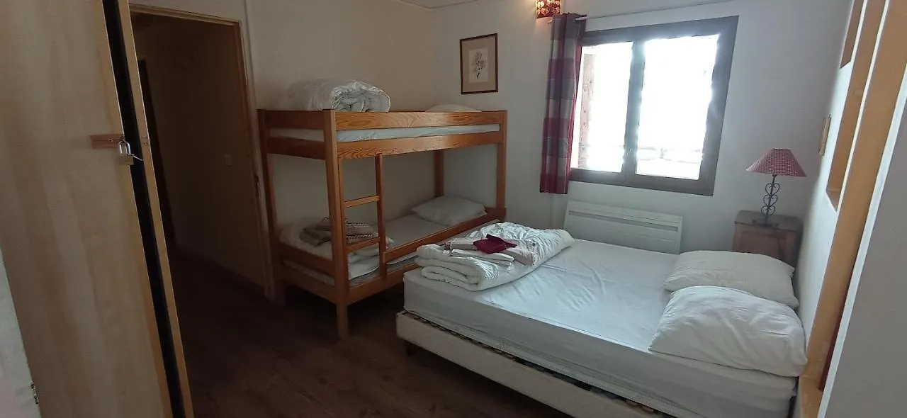 Logis Saint Roch Apartment Montaimont